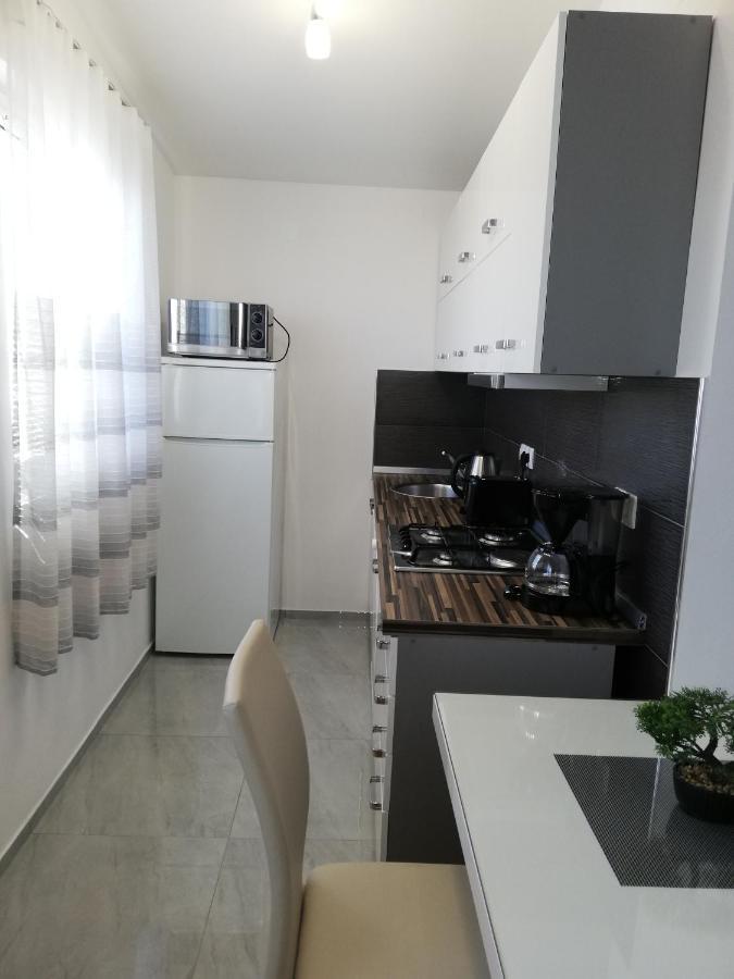Apartmani Poljanec Vir Exterior photo