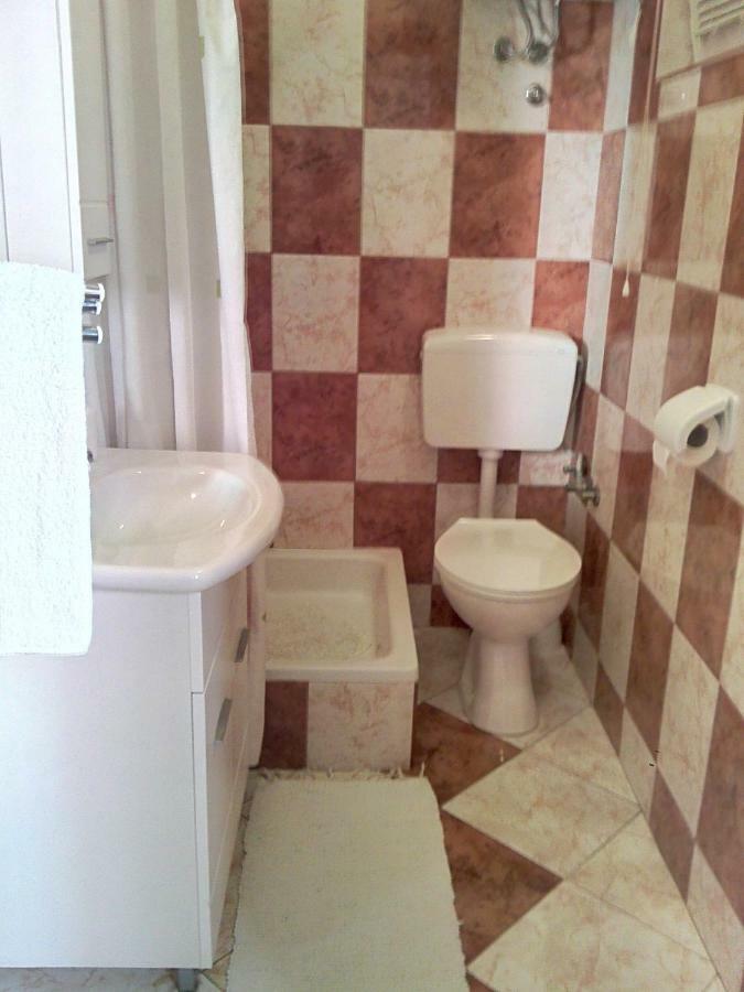 Apartmani Poljanec Vir Exterior photo