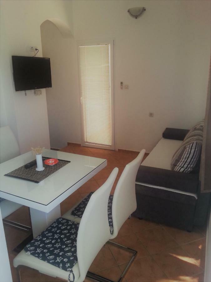 Apartmani Poljanec Vir Exterior photo